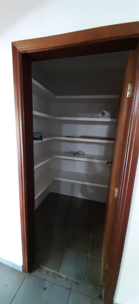 Casa à venda com 3 quartos, 380m² - Foto 26