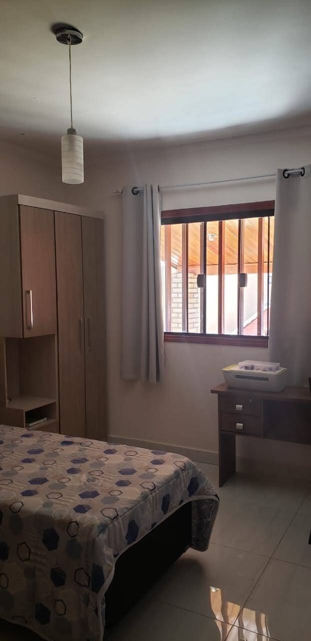 Casa à venda com 3 quartos, 202m² - Foto 12