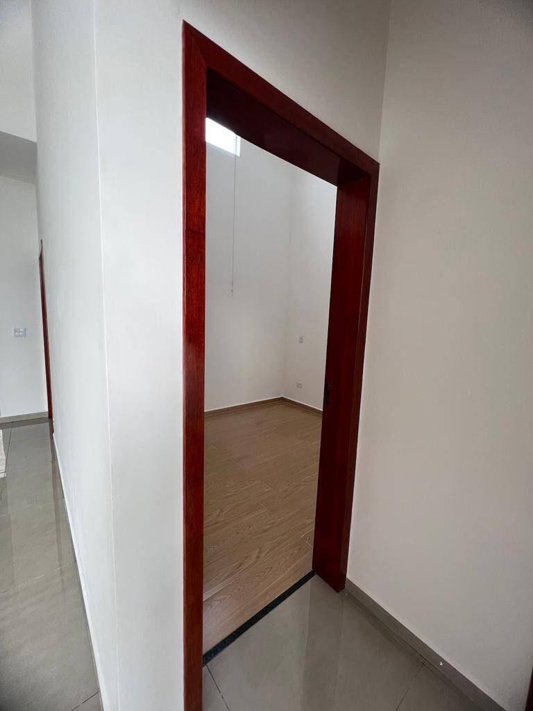 Casa à venda com 3 quartos, 98m² - Foto 13