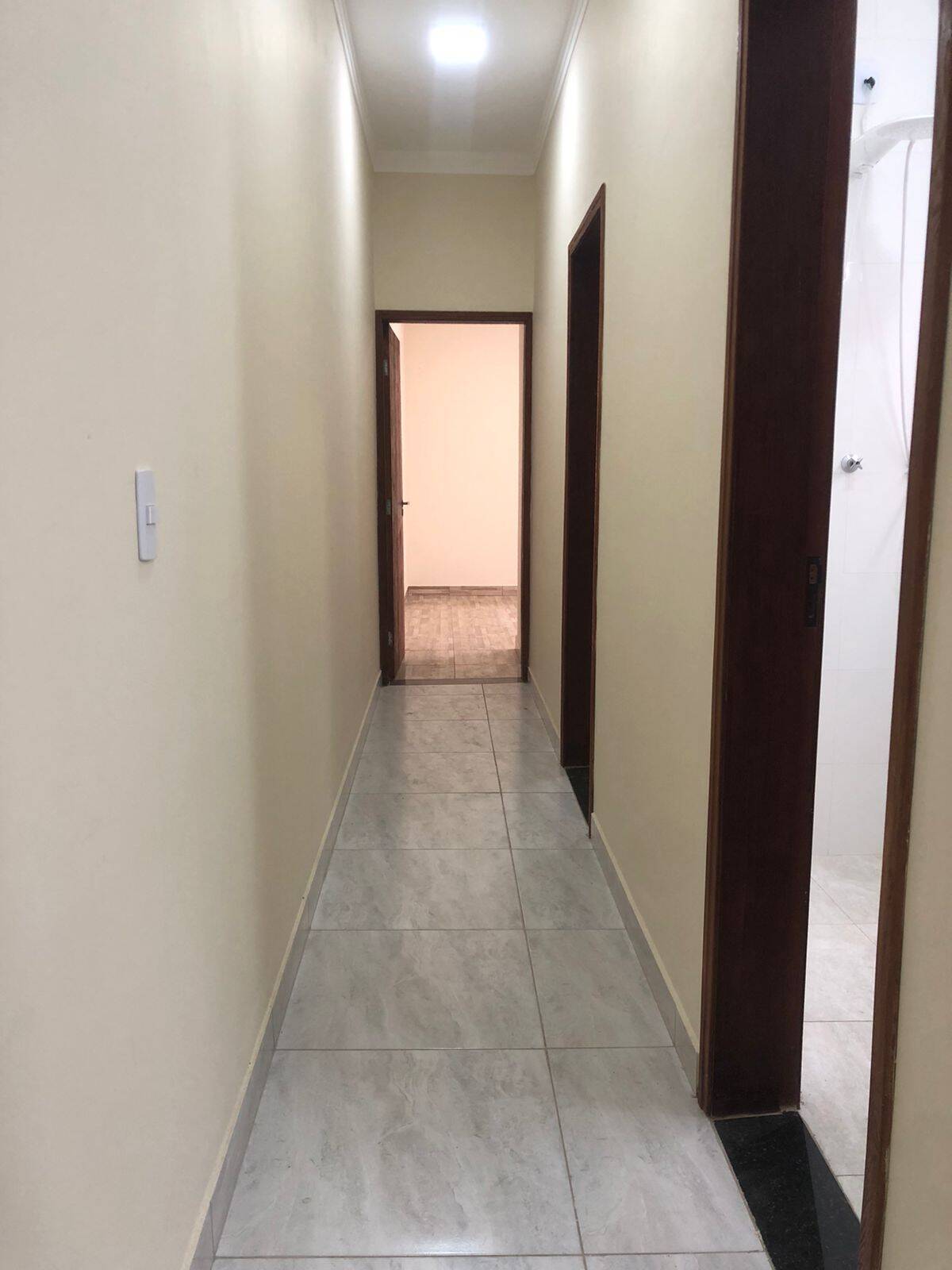 Casa à venda com 2 quartos, 54m² - Foto 4