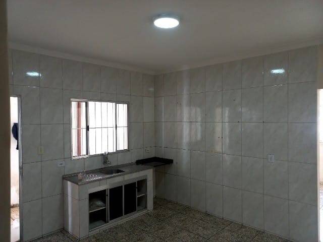 Casa à venda com 2 quartos, 100m² - Foto 5