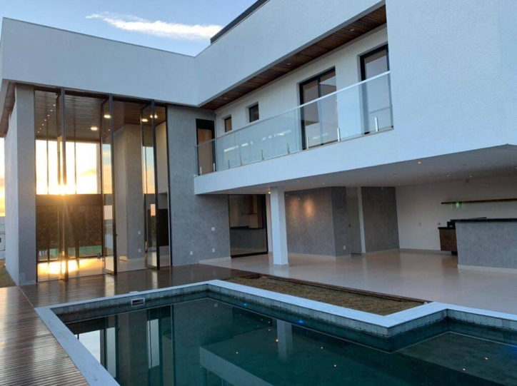 Casa à venda com 4 quartos, 386m² - Foto 2