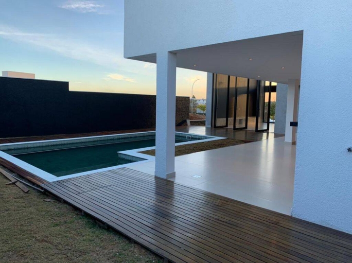 Casa à venda com 4 quartos, 386m² - Foto 5