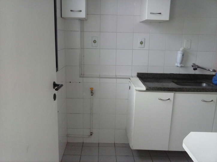 Apartamento à venda com 2 quartos, 55m² - Foto 3