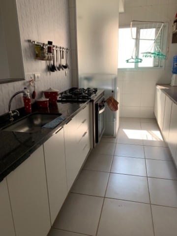 Apartamento à venda com 2 quartos, 70m² - Foto 9