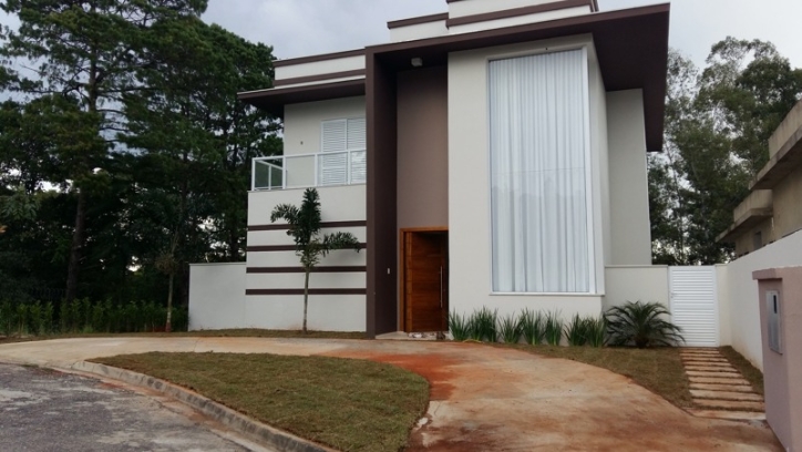 Sobrado à venda com 3 quartos, 282m² - Foto 1