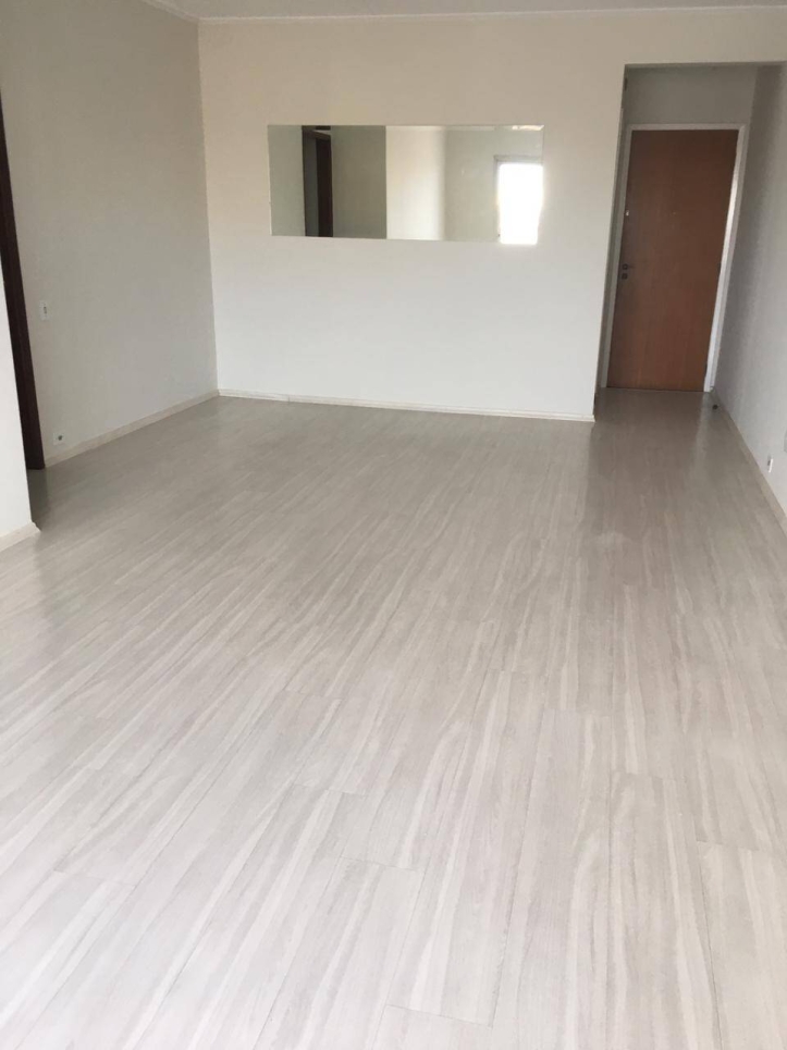 Apartamento à venda com 3 quartos, 139m² - Foto 2