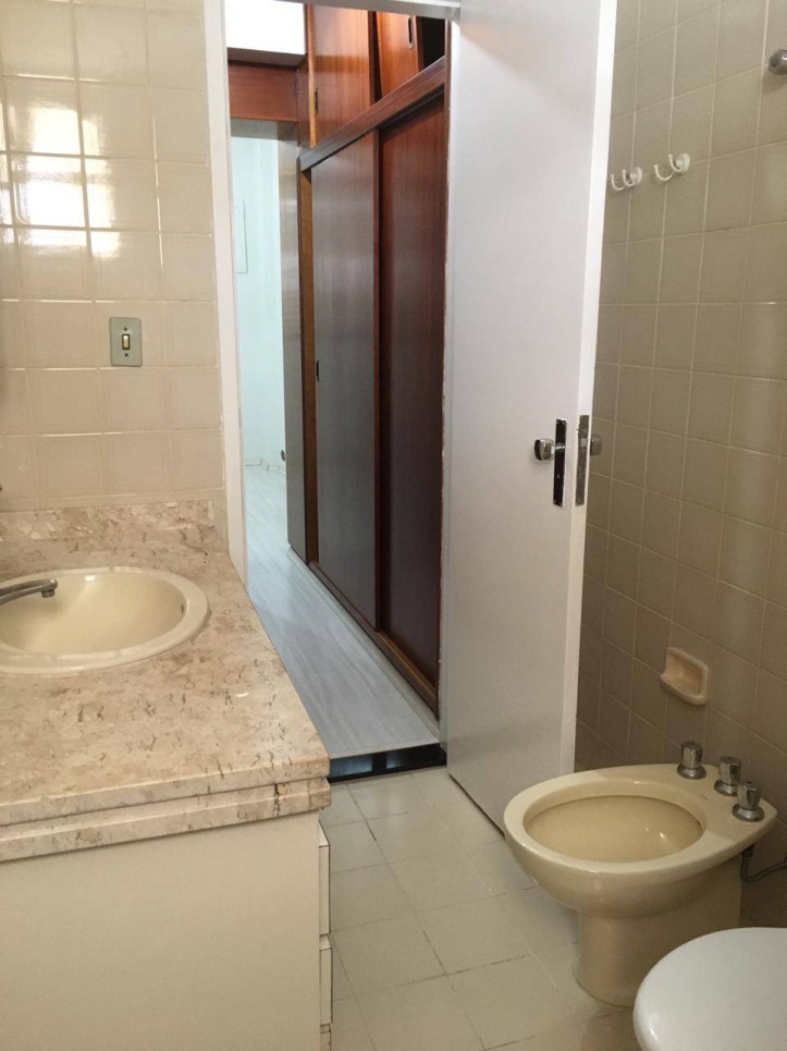 Apartamento à venda com 3 quartos, 139m² - Foto 12