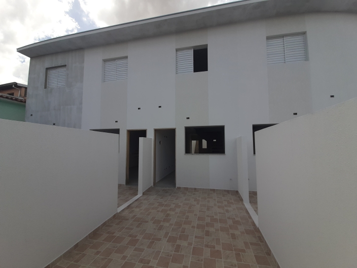 Sobrado à venda com 2 quartos, 60m² - Foto 1