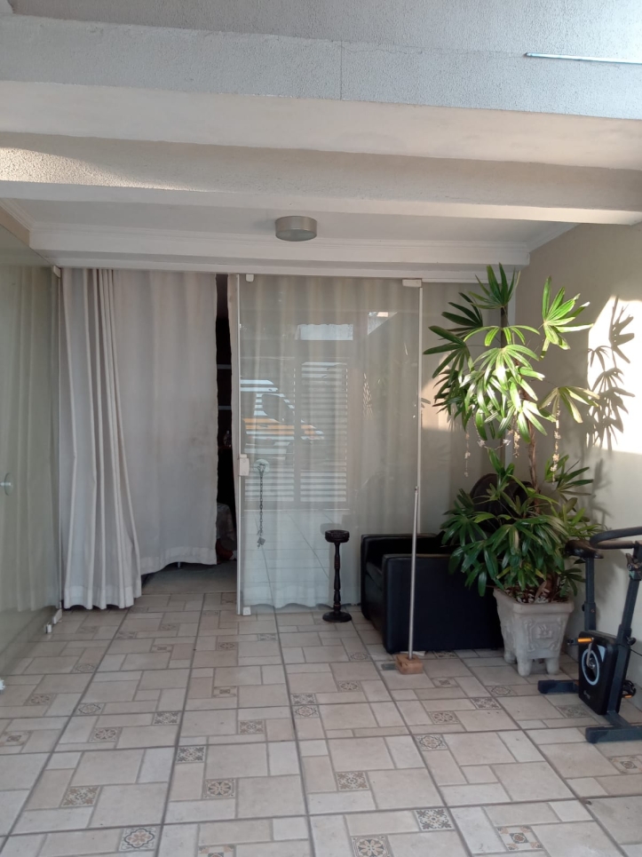 Sobrado à venda com 3 quartos, 300m² - Foto 2