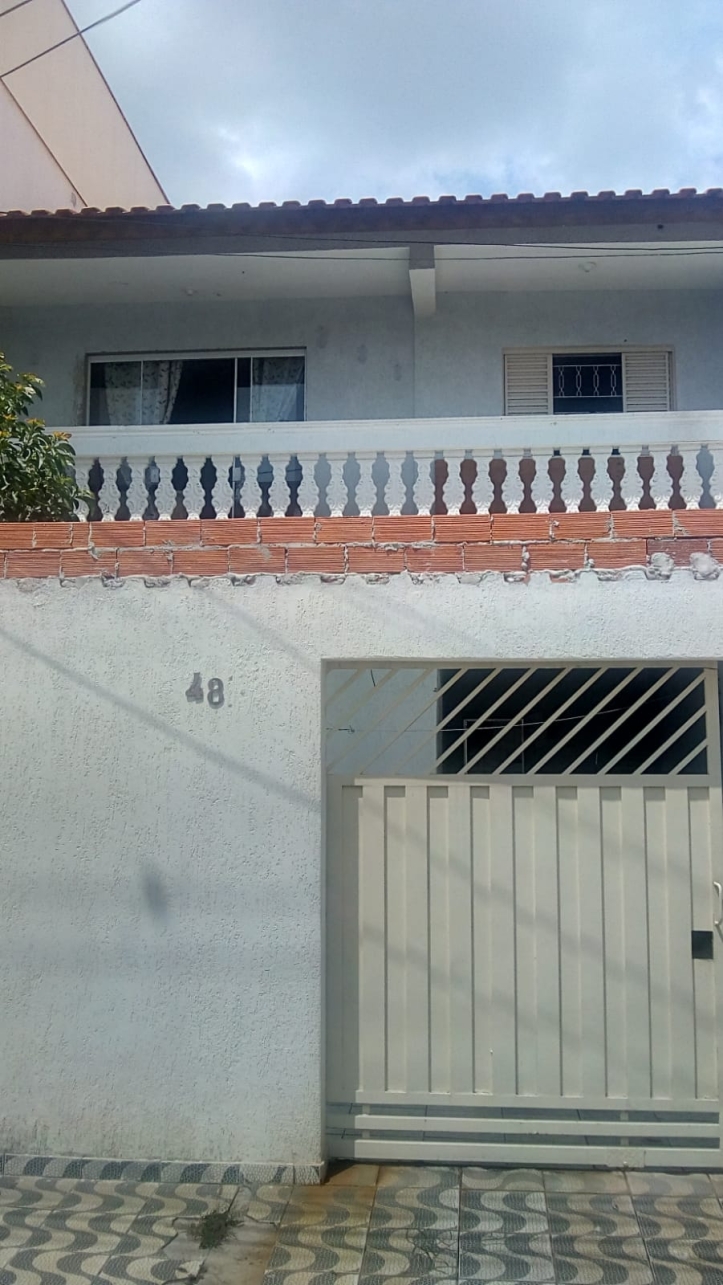 Sobrado à venda com 4 quartos, 140m² - Foto 1