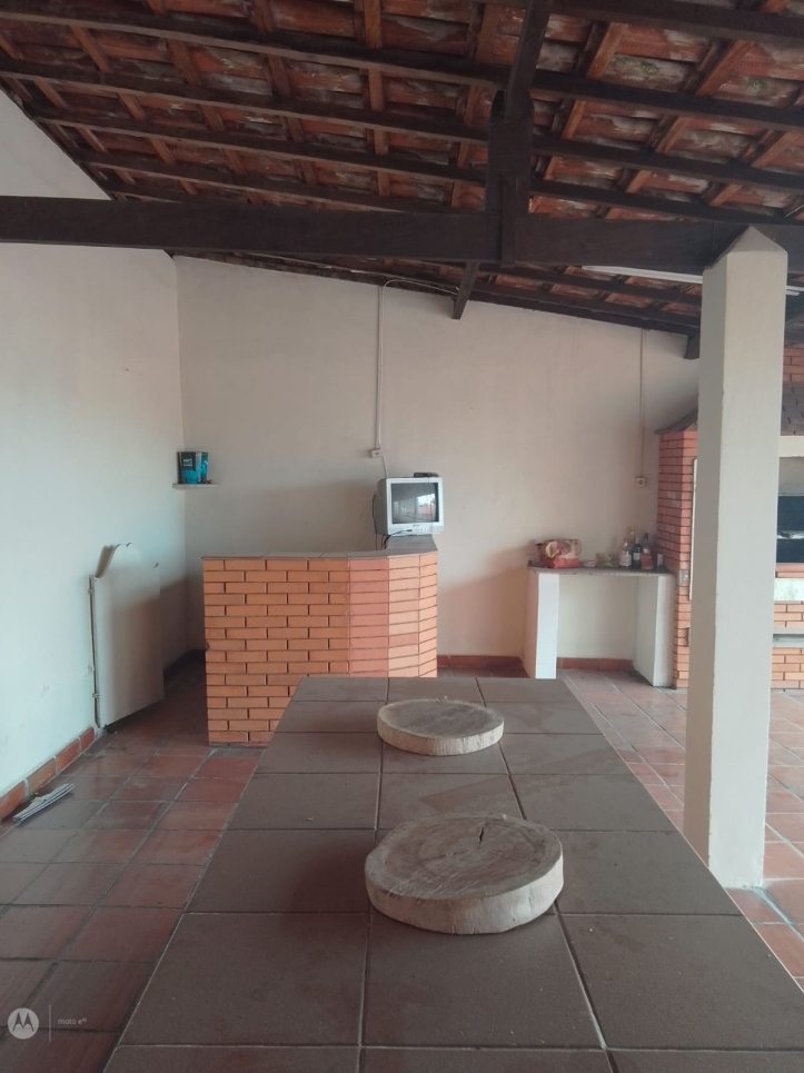 Casa à venda com 3 quartos, 300m² - Foto 7