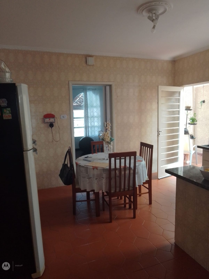 Casa à venda com 3 quartos, 300m² - Foto 17