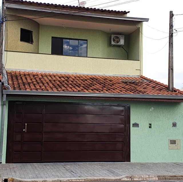 Sobrado à venda com 3 quartos, 175m² - Foto 1