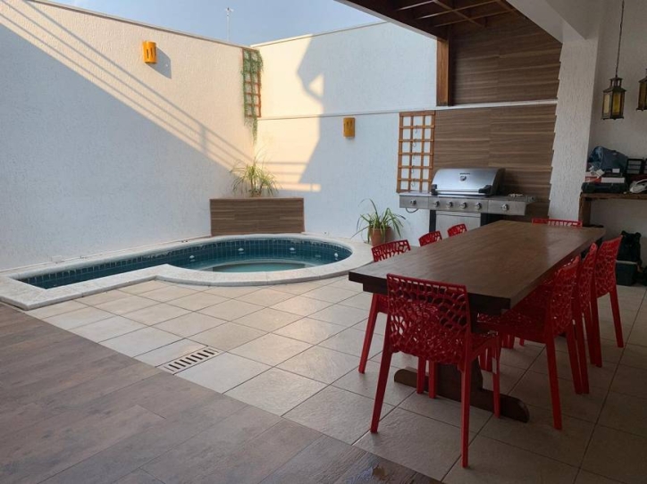 Casa de Condomínio à venda com 5 quartos, 250m² - Foto 6