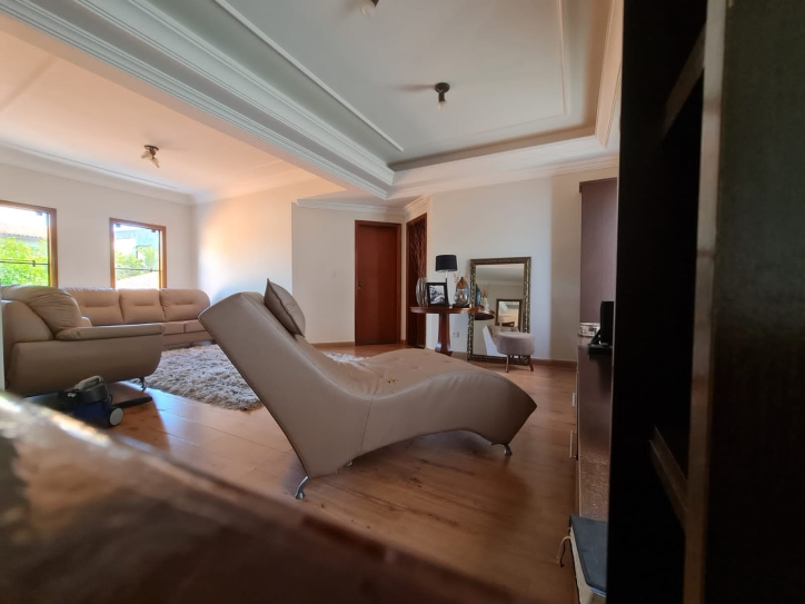 Sobrado à venda e aluguel com 3 quartos, 348m² - Foto 8