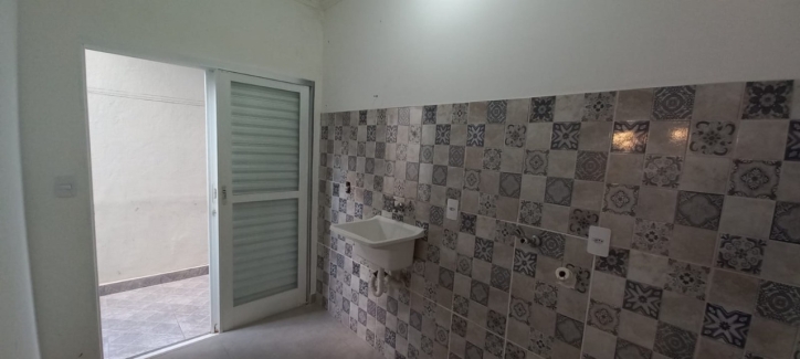 Sobrado à venda com 3 quartos, 200m² - Foto 11