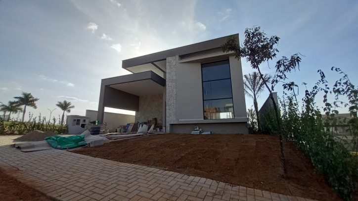 Casa à venda com 3 quartos, 255m² - Foto 3