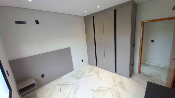 Casa à venda com 3 quartos, 255m² - Foto 14