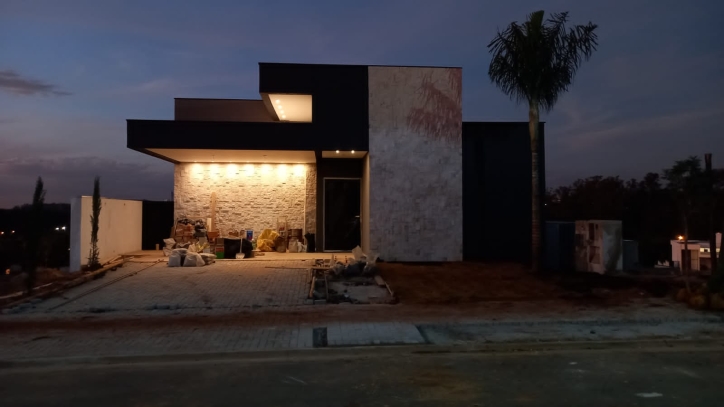 Casa de Condomínio à venda com 3 quartos, 250m² - Foto 3