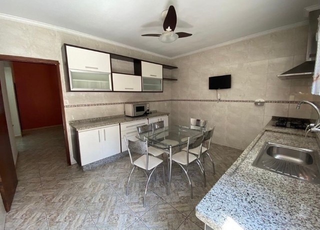 Sobrado à venda com 5 quartos, 560m² - Foto 4