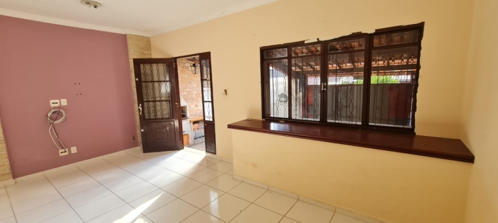 Casa de Condomínio à venda com 3 quartos, 127m² - Foto 2