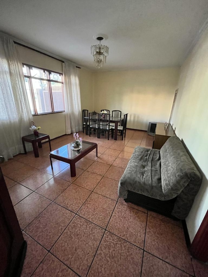 Casa de Condomínio à venda com 4 quartos, 296m² - Foto 3