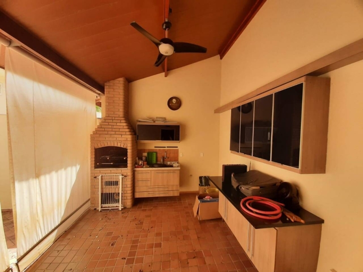 Casa de Condomínio à venda com 3 quartos, 150m² - Foto 1