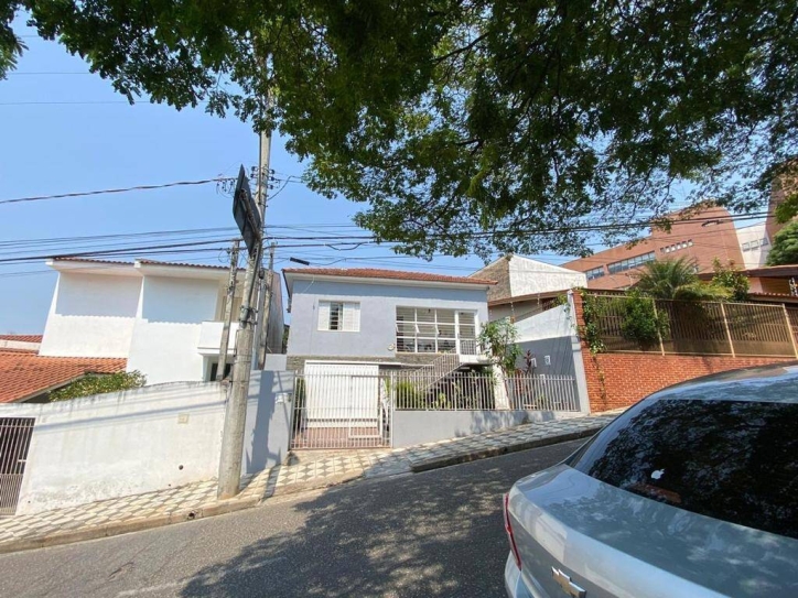 Casa de Condomínio à venda com 3 quartos, 250m² - Foto 2