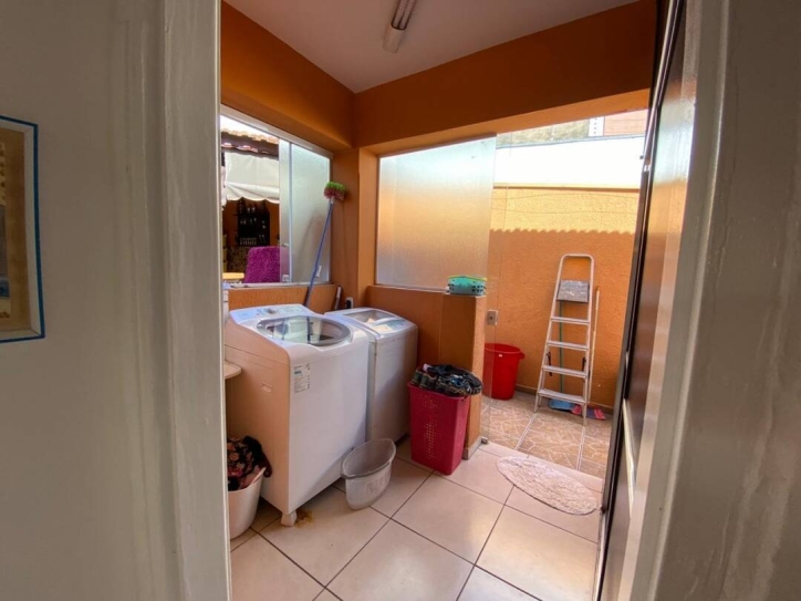 Casa de Condomínio à venda com 3 quartos, 250m² - Foto 26