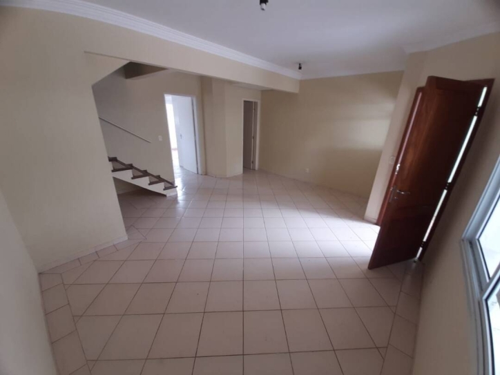 Casa de Condomínio à venda com 3 quartos, 115m² - Foto 4