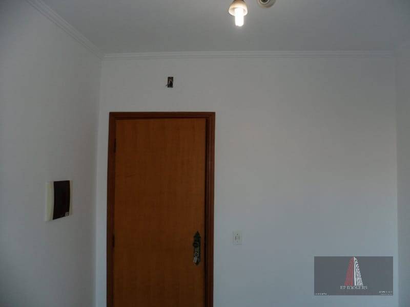 Apartamento à venda com 2 quartos, 63m² - Foto 7