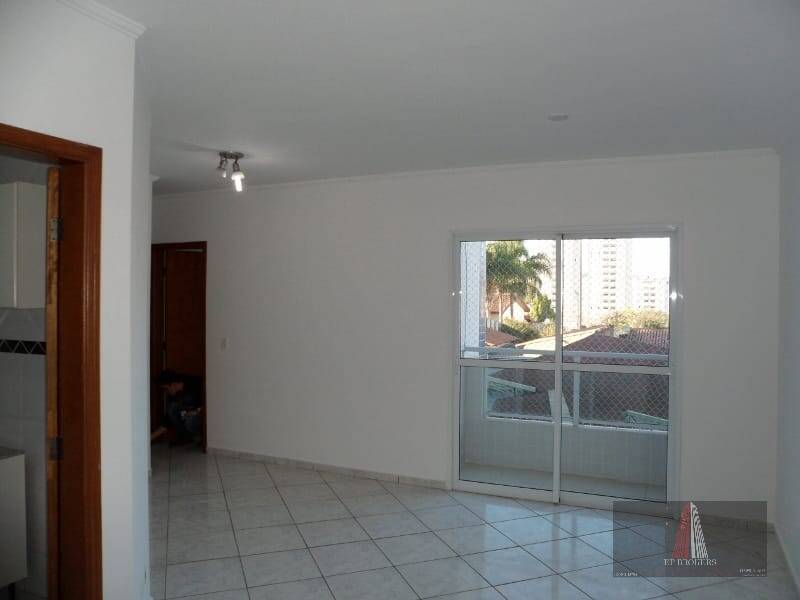 Apartamento à venda com 2 quartos, 63m² - Foto 2