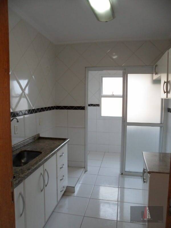 Apartamento à venda com 2 quartos, 63m² - Foto 5