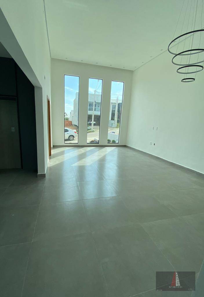 Casa à venda com 3 quartos, 122m² - Foto 4