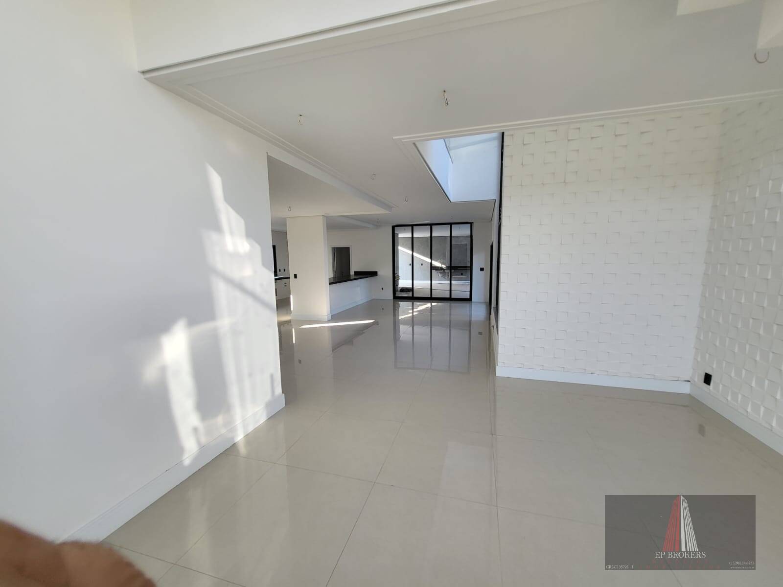 Casa à venda com 4 quartos, 416m² - Foto 3