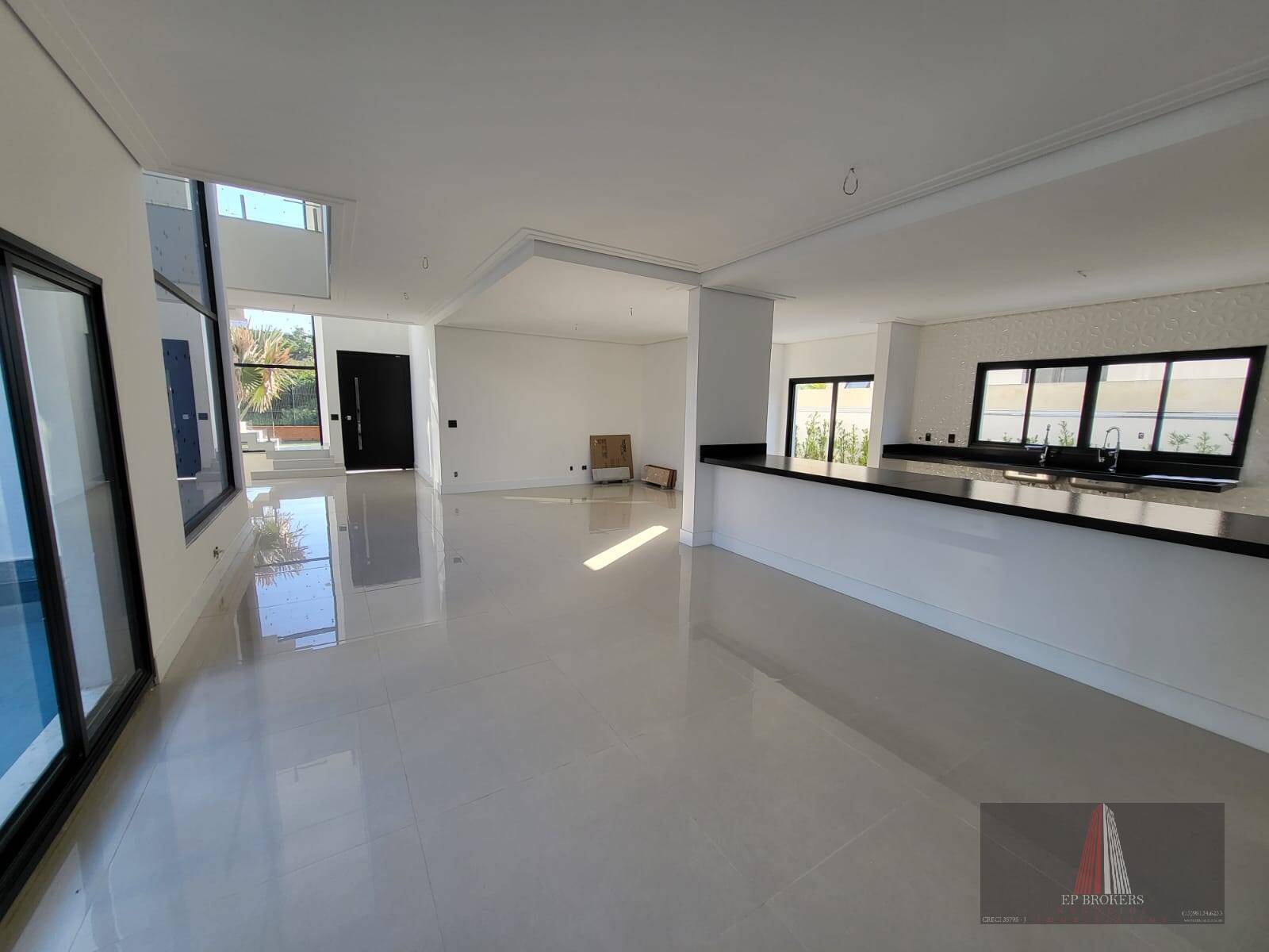 Casa à venda com 4 quartos, 416m² - Foto 4