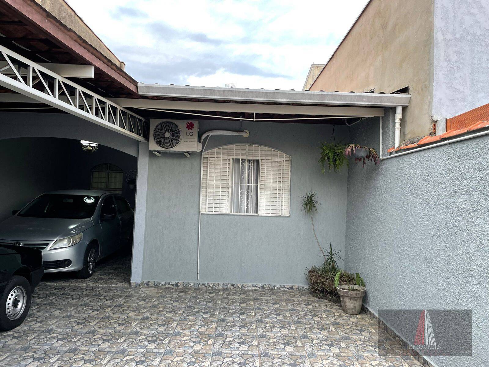 Casa à venda com 3 quartos, 106m² - Foto 2