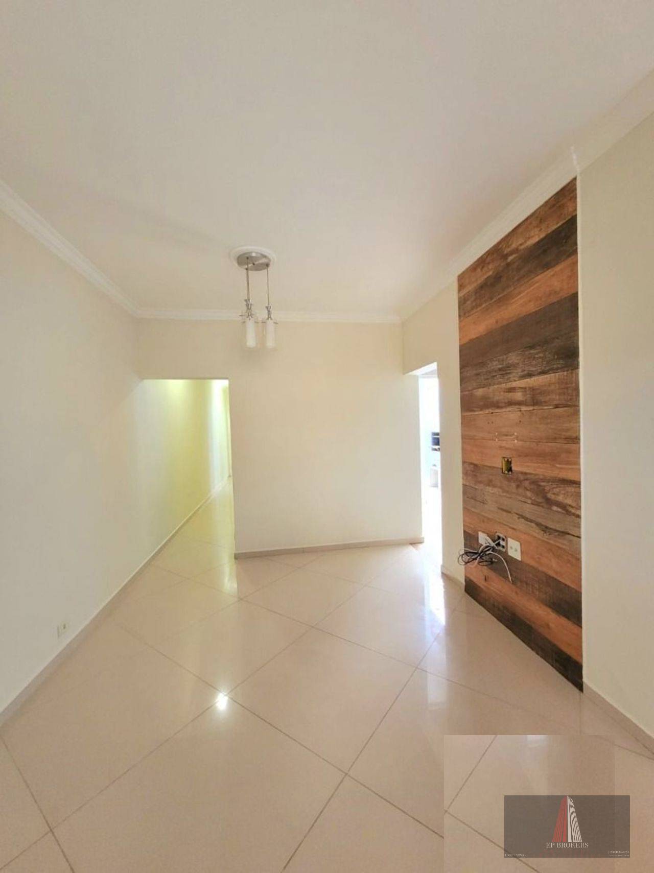 Casa à venda com 3 quartos, 100m² - Foto 2