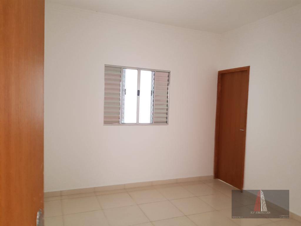 Casa à venda com 4 quartos, 198m² - Foto 9