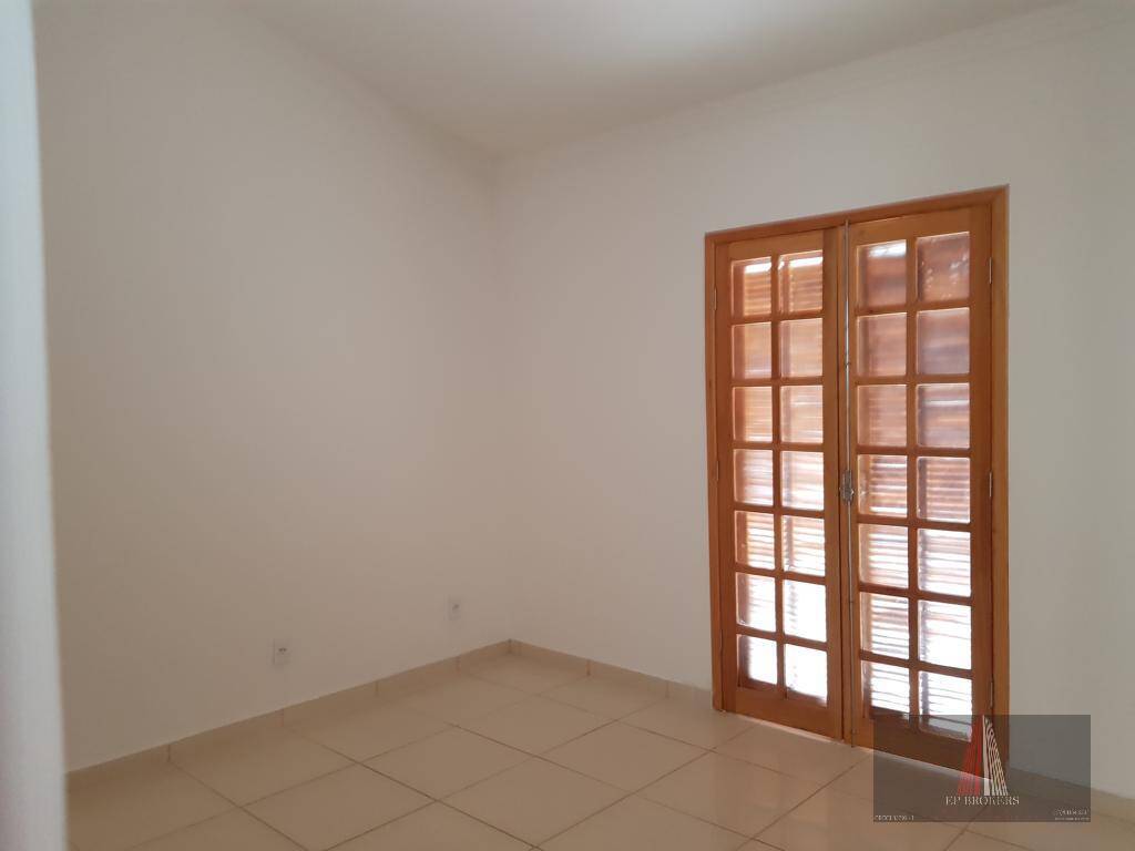 Casa à venda com 4 quartos, 198m² - Foto 11