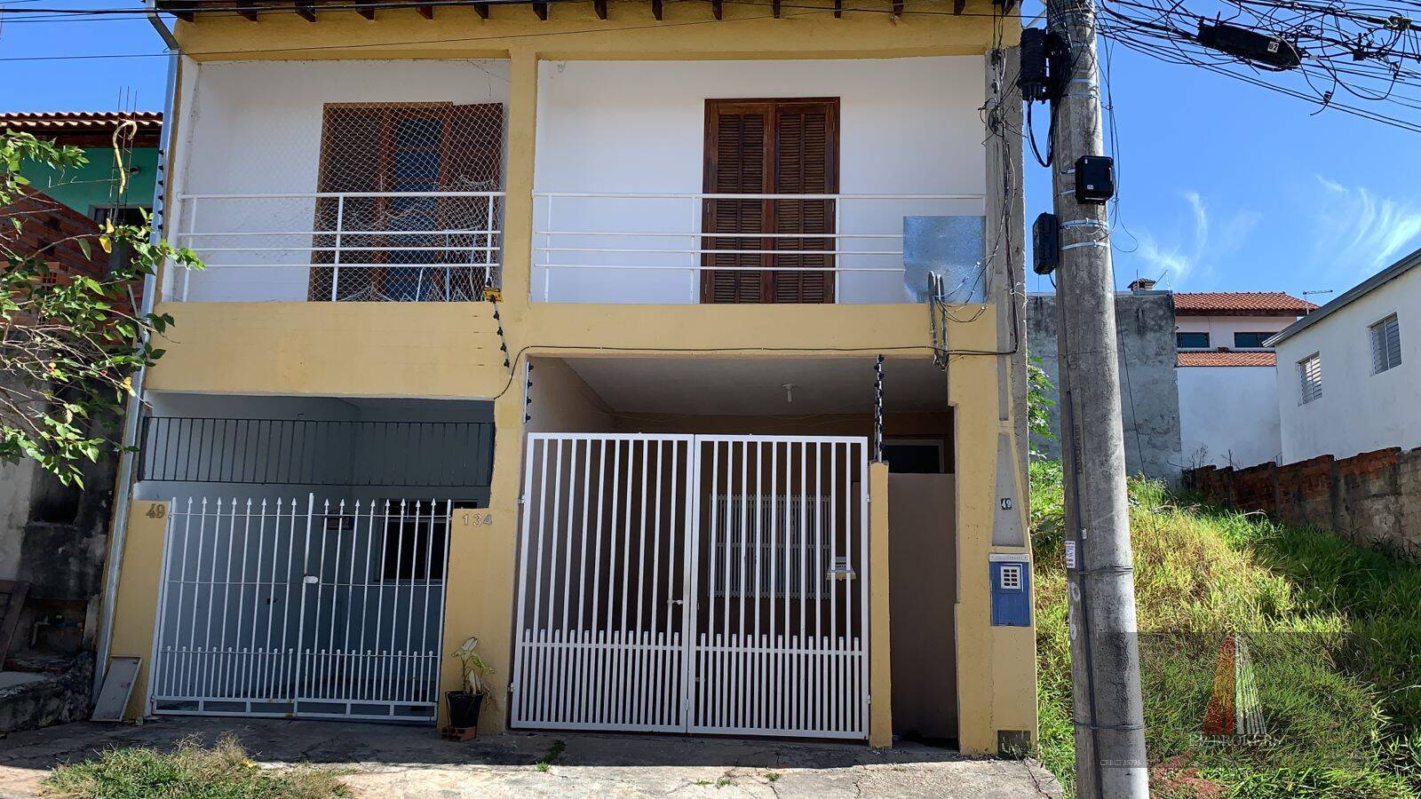 Casa à venda com 4 quartos, 198m² - Foto 1