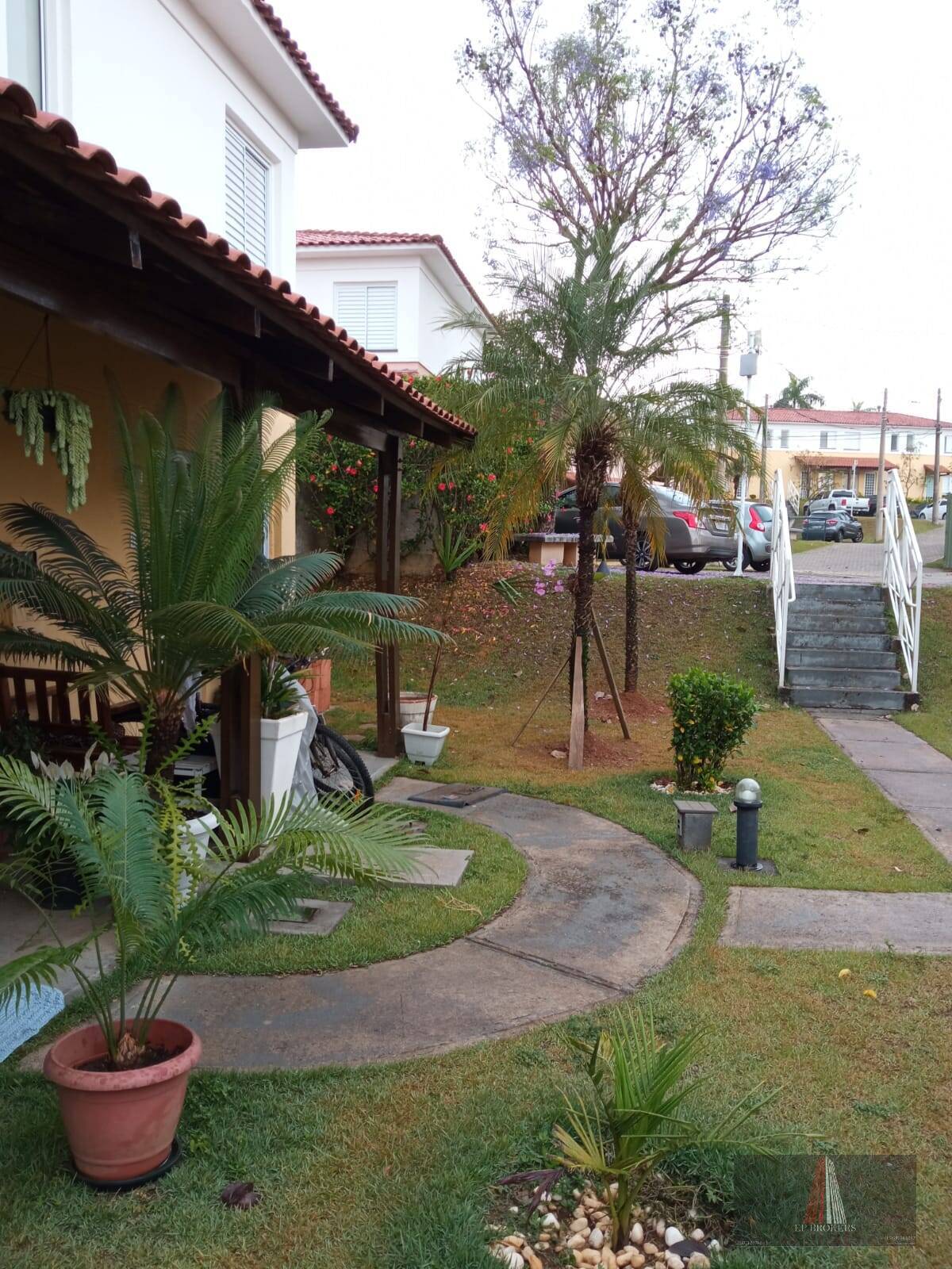 Casa de Condomínio à venda com 2 quartos, 100m² - Foto 2