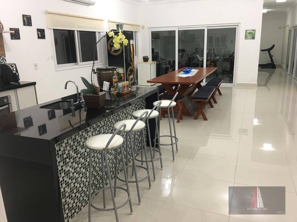 Casa à venda com 4 quartos, 440m² - Foto 11