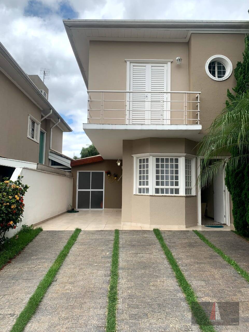 Casa à venda com 3 quartos, 150m² - Foto 2