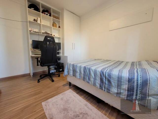 Apartamento à venda com 3 quartos, 123m² - Foto 10