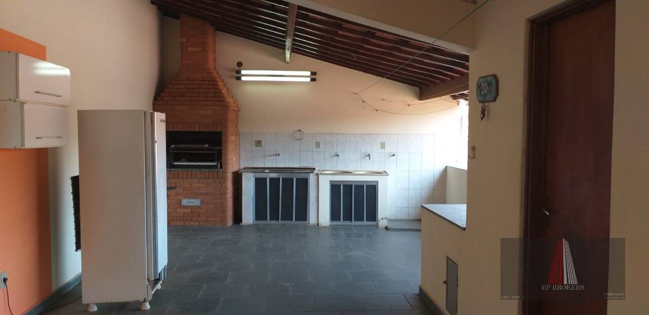 Casa à venda com 5 quartos, 300m² - Foto 20