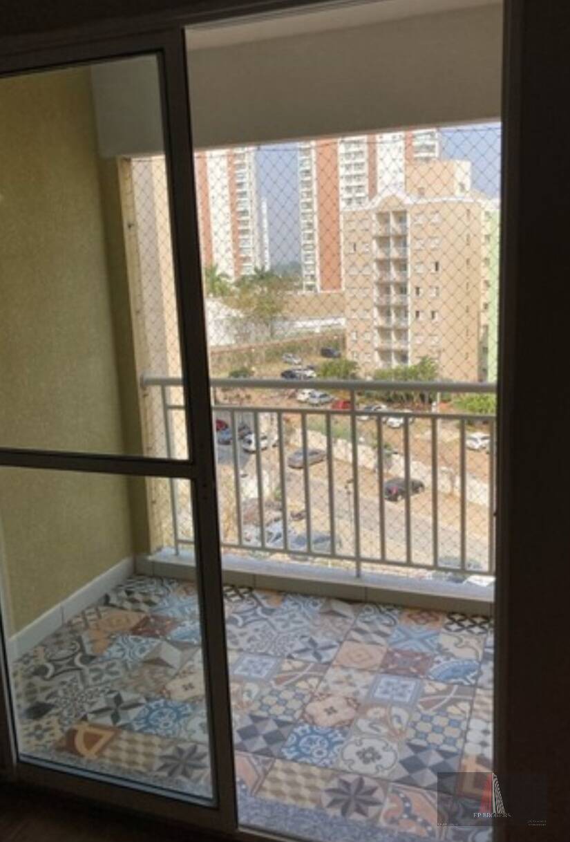 Apartamento à venda com 2 quartos, 68m² - Foto 2