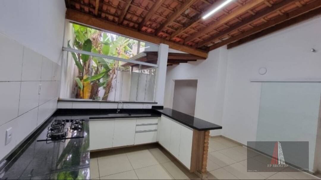 Casa de Condomínio à venda e aluguel com 4 quartos, 250m² - Foto 8