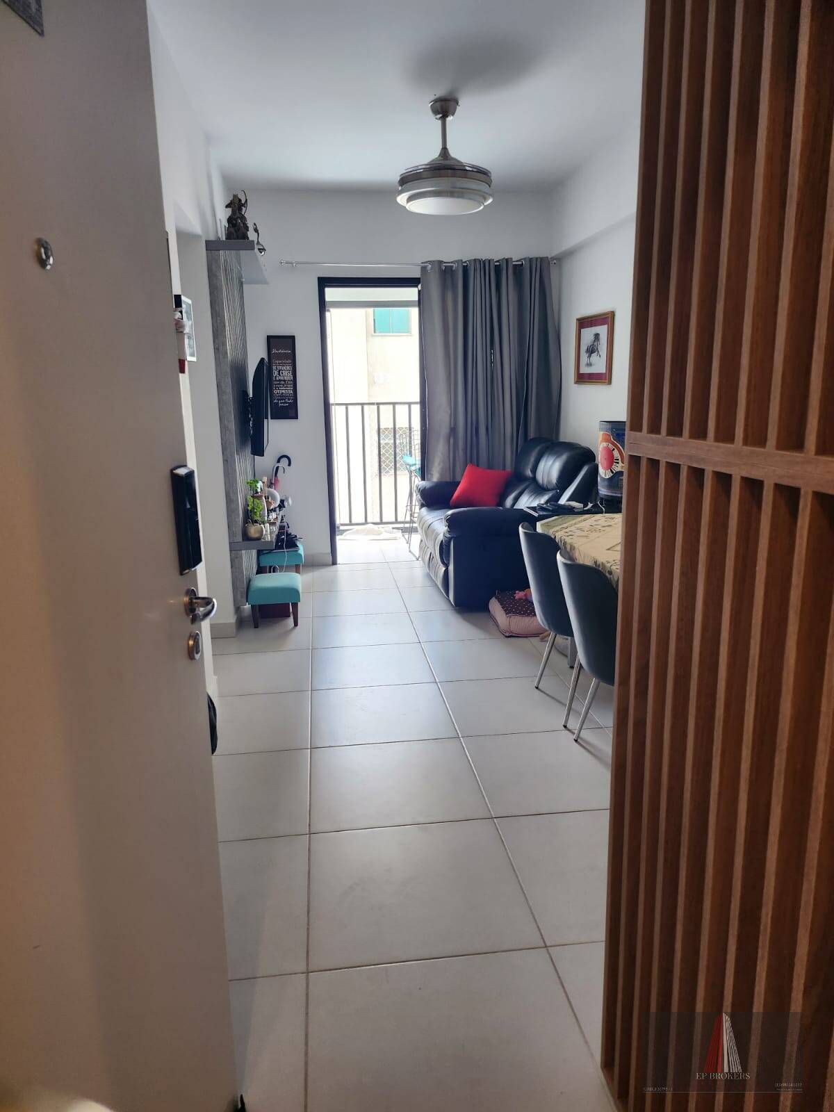 Apartamento à venda com 2 quartos, 58m² - Foto 2